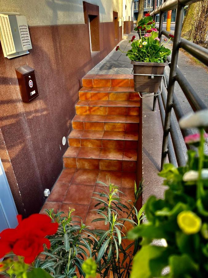 Underground Apartment Bratislava-Nivy Eksteriør billede
